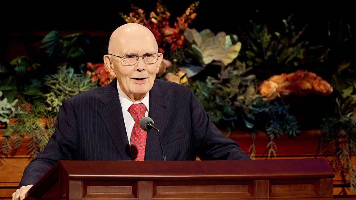 President Dallin H. Oaks speaking at the general conference pulpit
