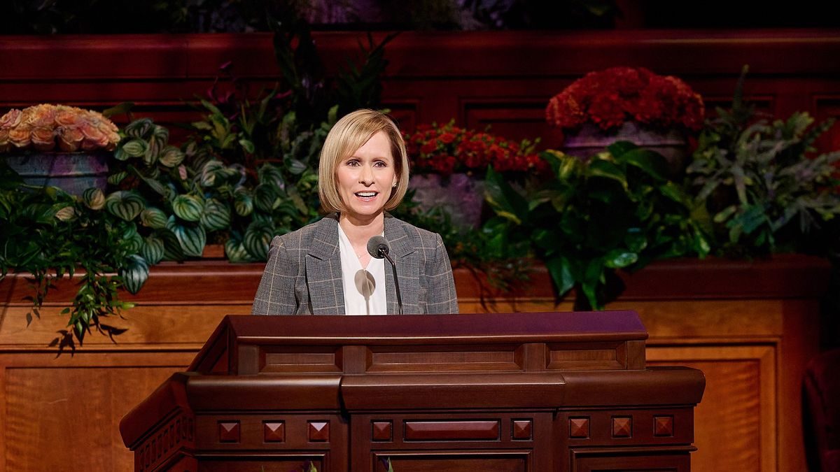 Sister Amy A. Wright speaking at the Conference Center pulpit